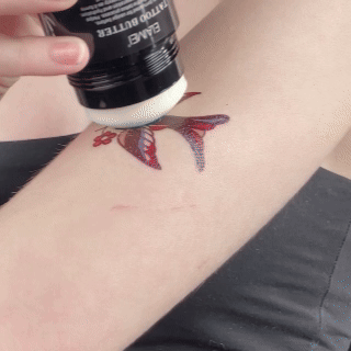 TATTOO BUTTER - Crema revitalizante de tatuajes
