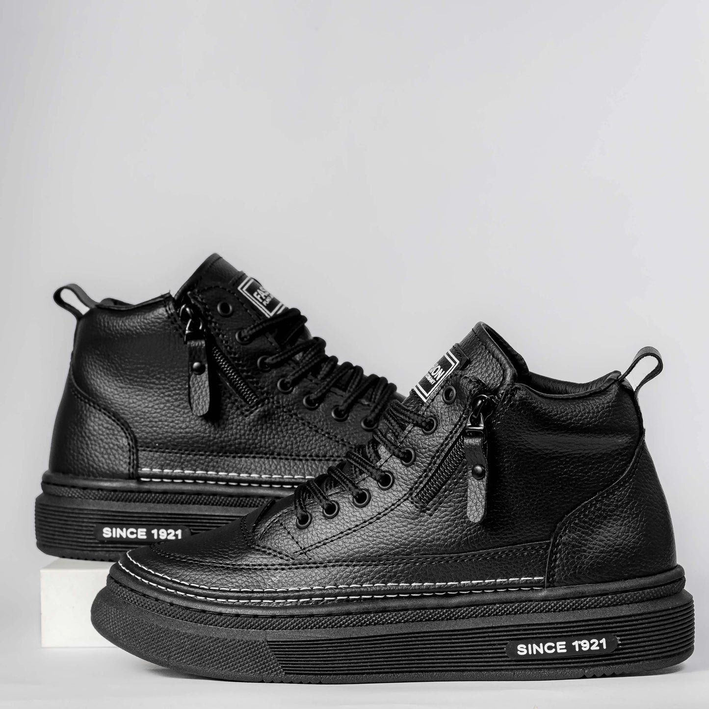 Botas con triple costura - Calidad y estilo